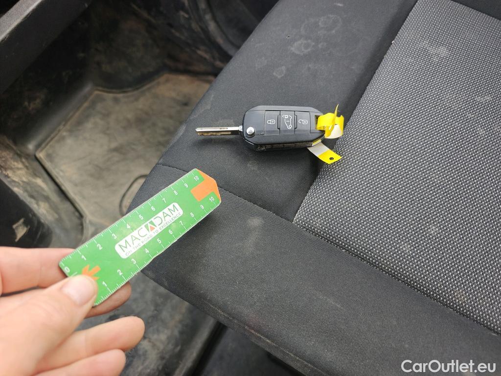  Peugeot  Expert  Furgón Pro Doble Cab Repliable Standard 1.5 HDI 120CV MT6 E6d #3