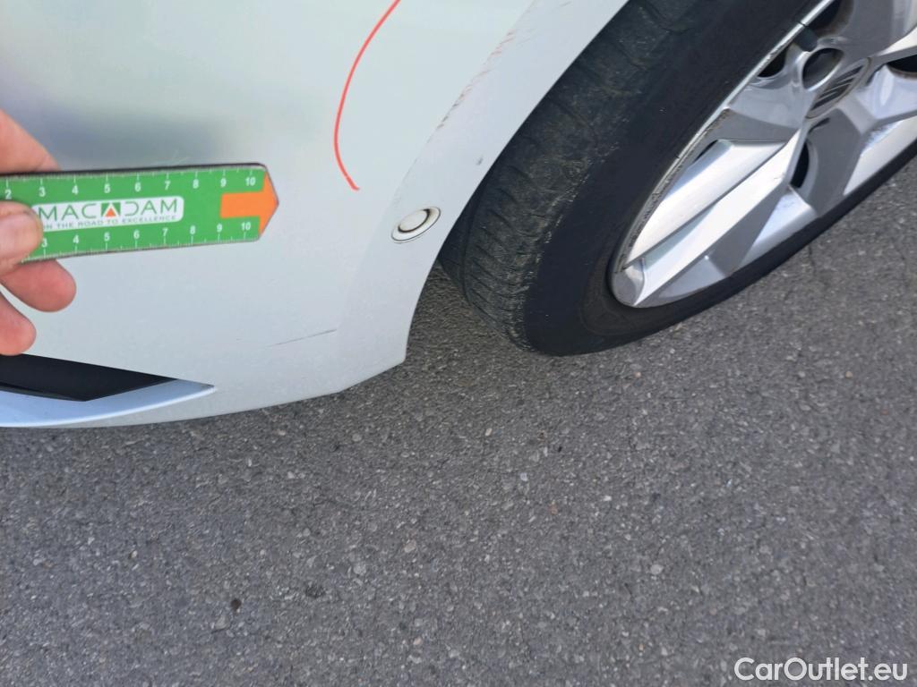  Land Rover  Discovery SEAT Nuevo León / 2020 / 5P / berlina con portón 1.5 TSI 96kW S&S Style Go(SP) #33