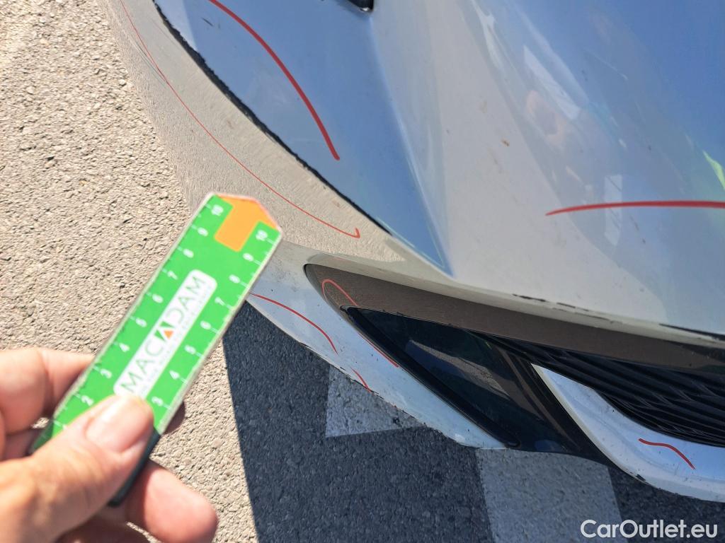  Toyota  Corolla TOYOTA  / 2020 / 5P / berlina con portón 2.0 180H STYLE E-CVT #32