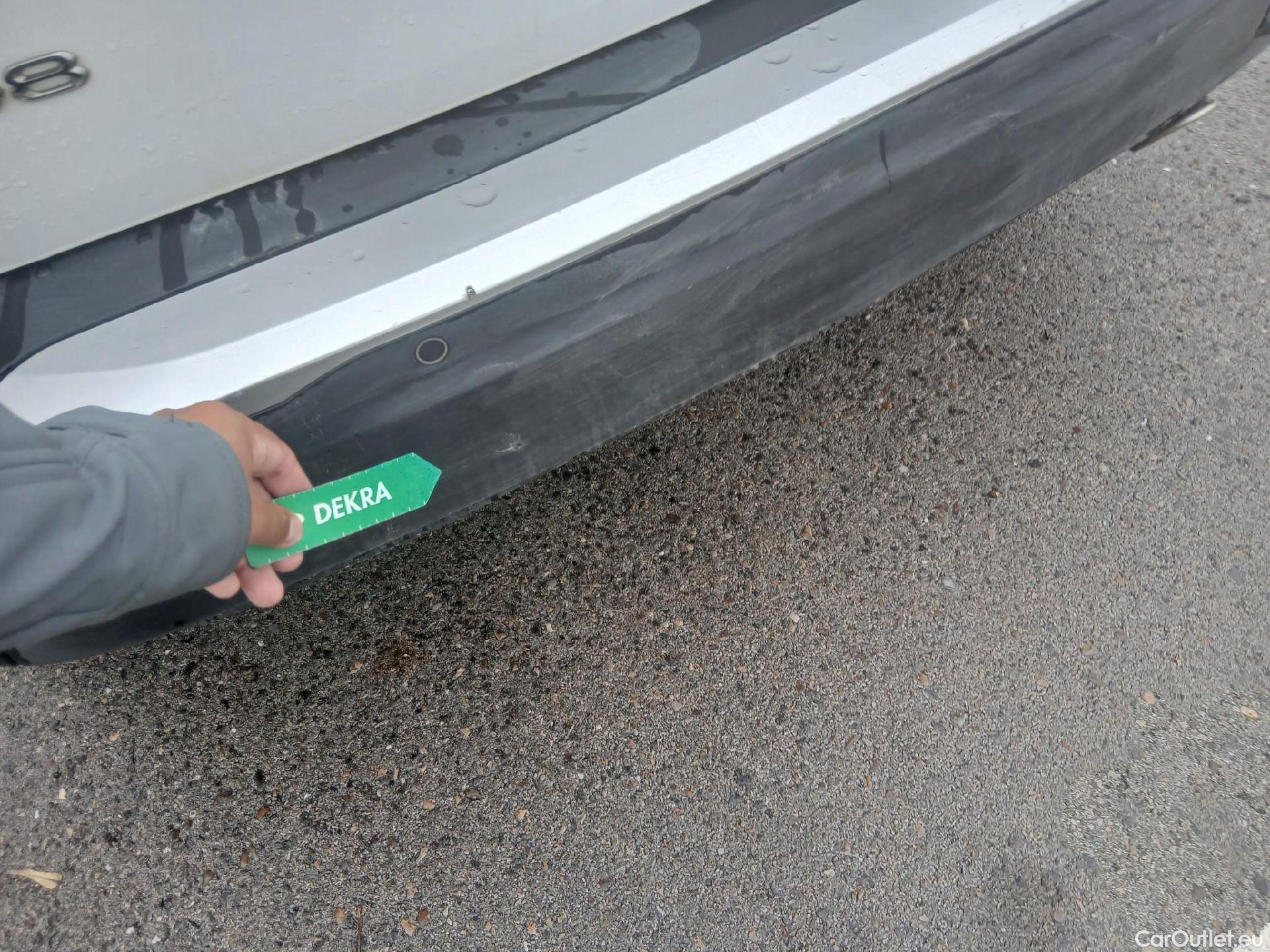  Peugeot  2008 PEUGEOT  / 2019 / 5P / todoterreno Active BlueHDI 81kW (110CV) #18