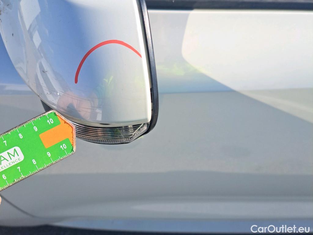  Toyota  Corolla TOYOTA  / 2020 / 5P / berlina con portón 2.0 180H STYLE E-CVT #54