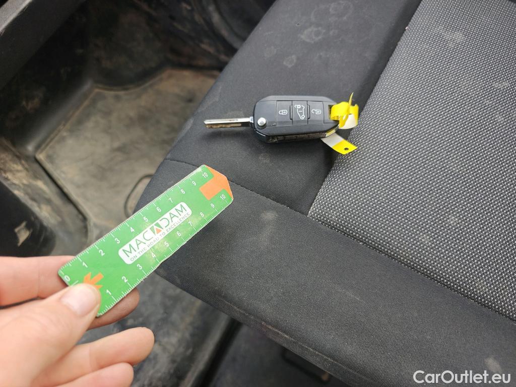  Peugeot  Expert  Furgón Pro Doble Cab Repliable Standard 1.5 HDI 120CV MT6 E6d #4