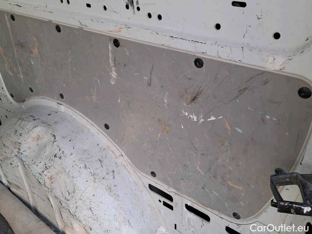  Mercedes  Vito  Tourer 109/110/111/114 CDI FWD Larga (447.703) 1.7 100CV MT6 E6dT #39