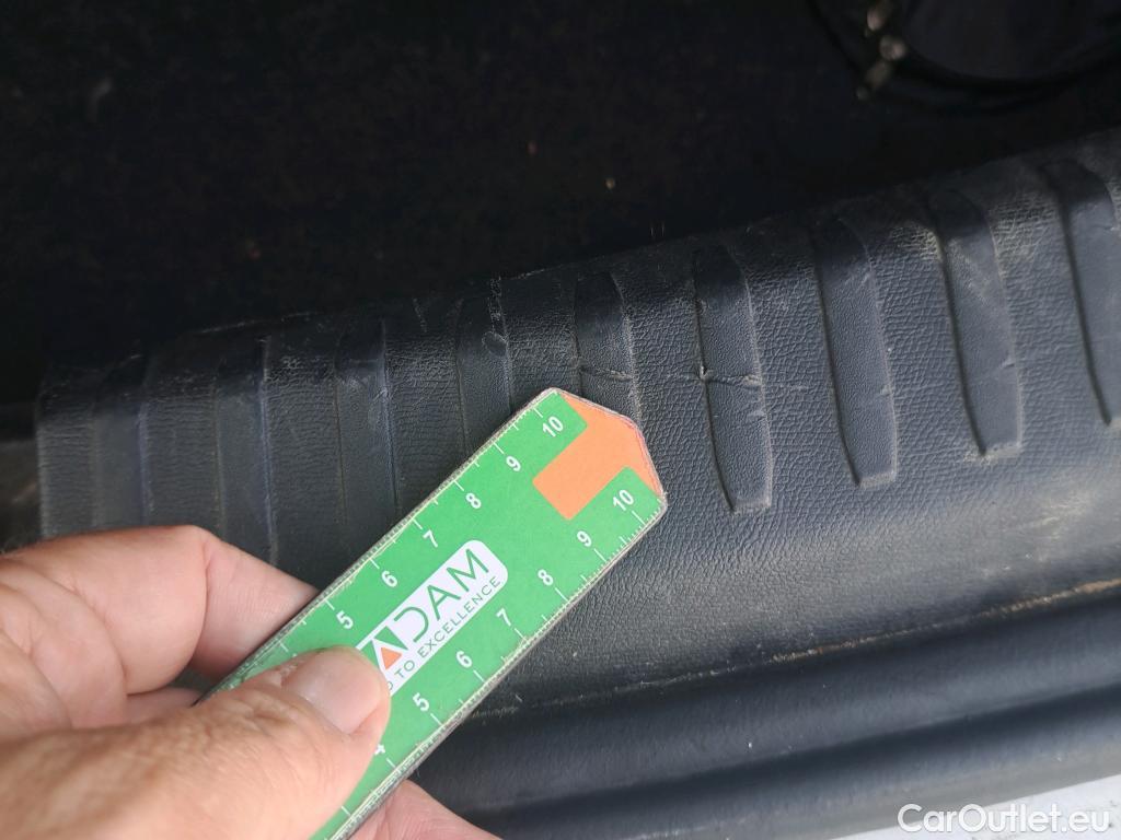  Land Rover  Discovery SEAT Nuevo León / 2020 / 5P / berlina con portón 1.5 TSI 96kW S&S Style Go(SP) #27