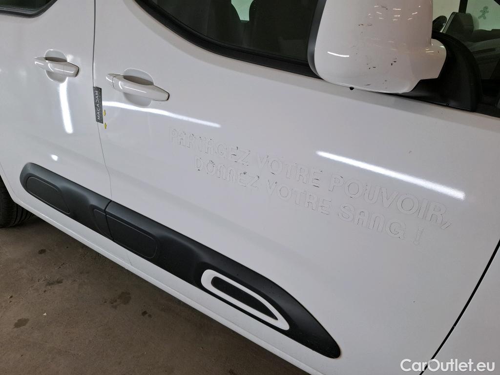  Citroen  Berlingo  Feel M 1.2 PureTech 130CV BVA8 E6d #19