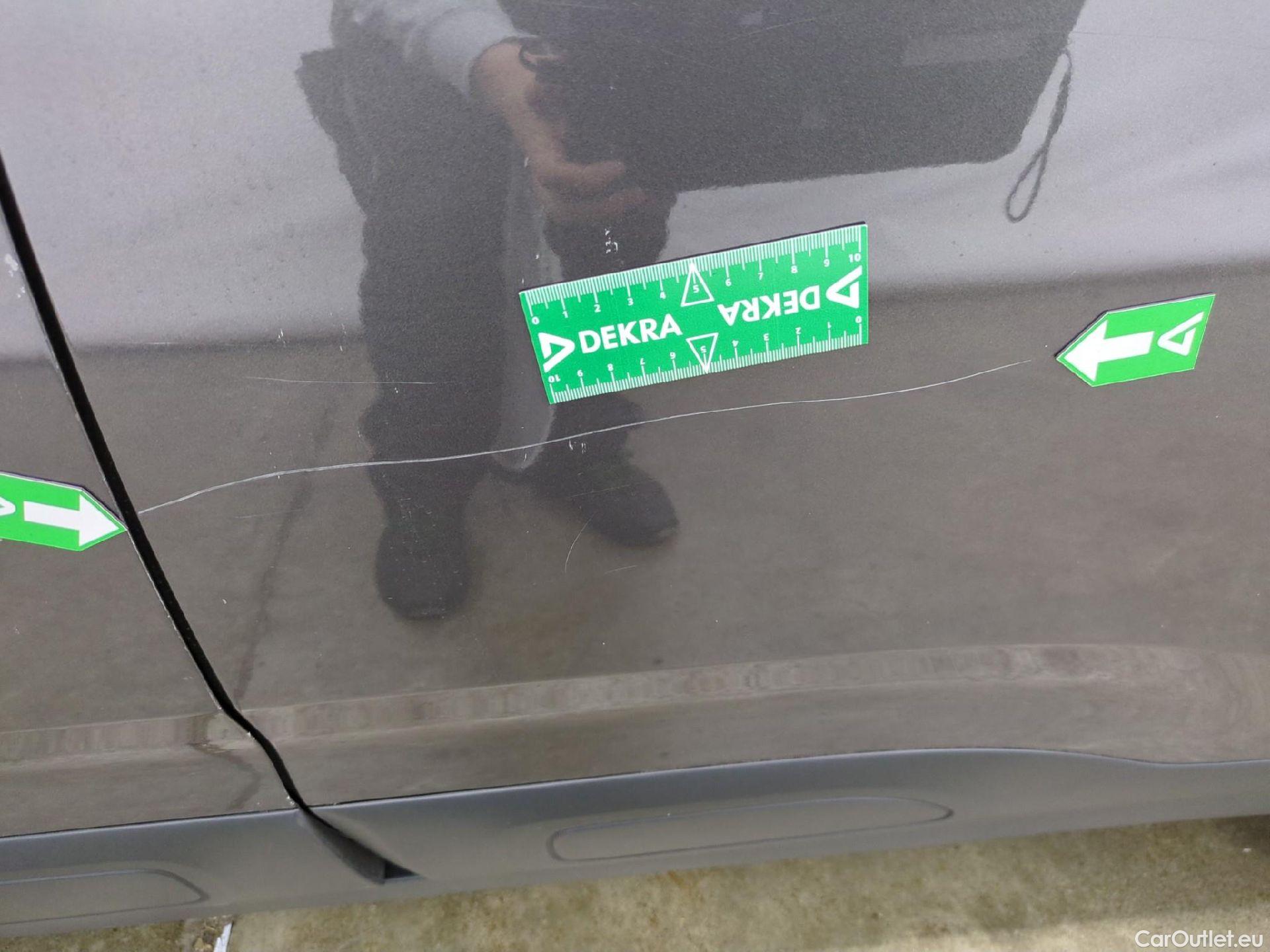  Citroen  C4 Cactus  Feel Business 1.5 BlueHDi 100CV BVM6 E6d #44