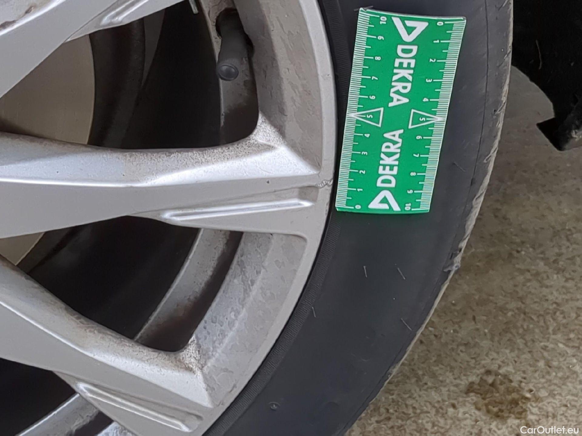  Audi  A4 AUDI  Avant / 2019 / 5P / Break 35 TFSI 150 S tronic Business line #6