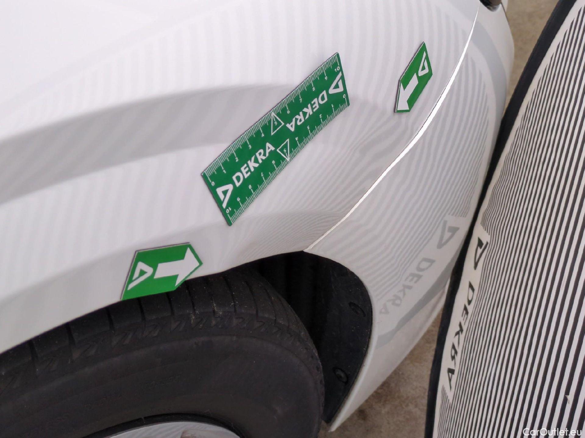  Peugeot  208  Premium 1.5 HDi 100CV BVM6 E6d #18