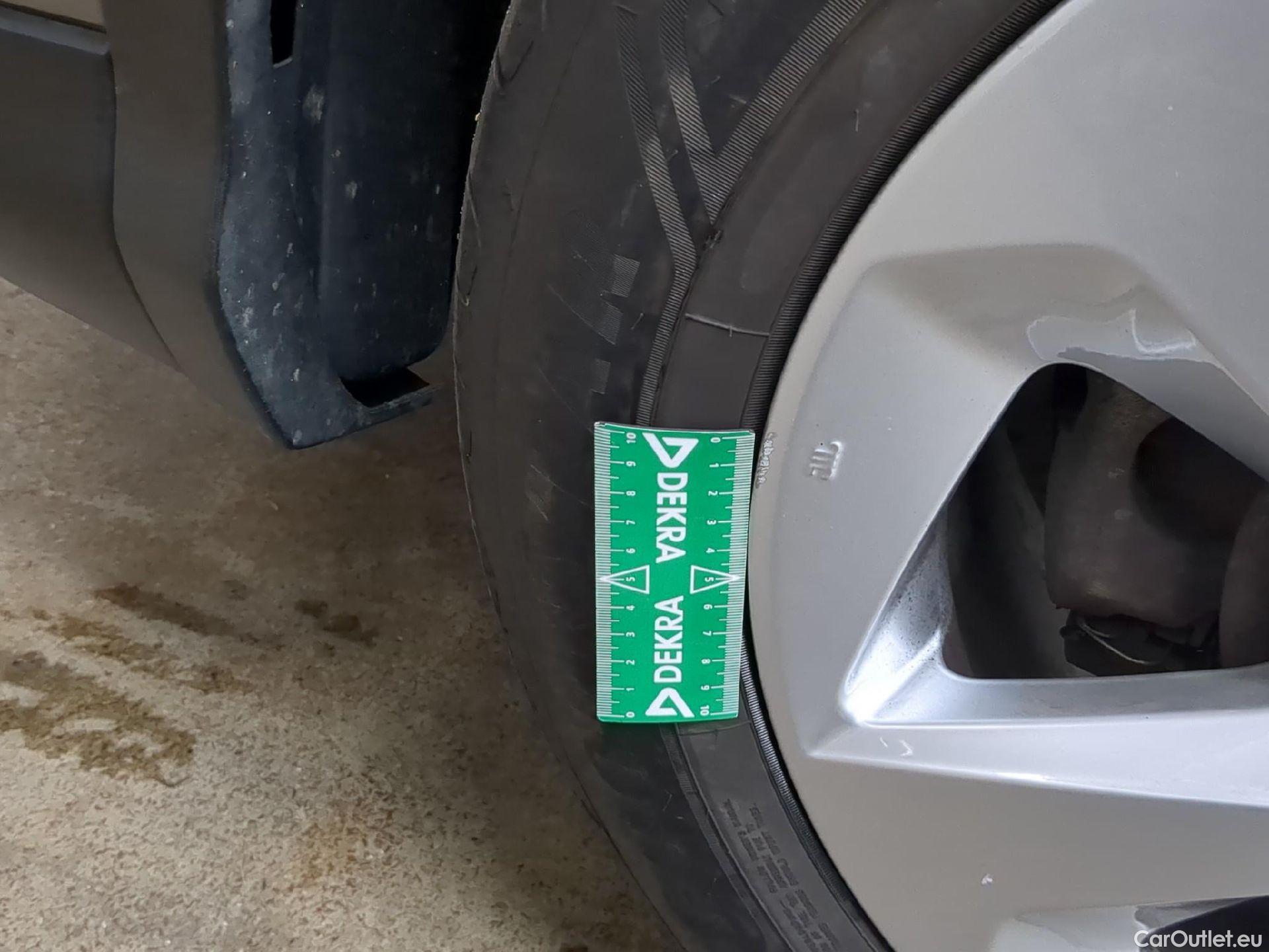  Nissan  Qashqai NISSAN  / 2017 / 5P / Crossover 1.5 DCI 115 DCT Business Edition #7