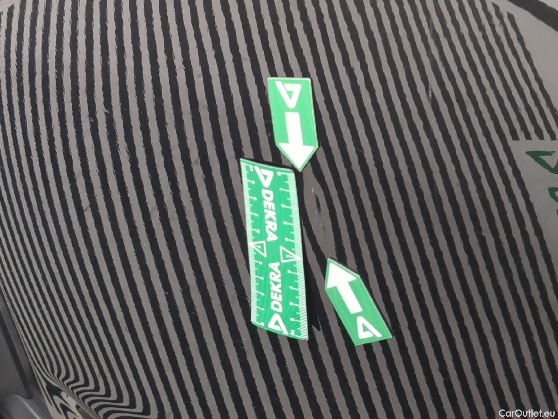  Nissan  Juke NISSAN  / 2019 / 5P / Crossover DIG-T 114 DCT Business Edition #5