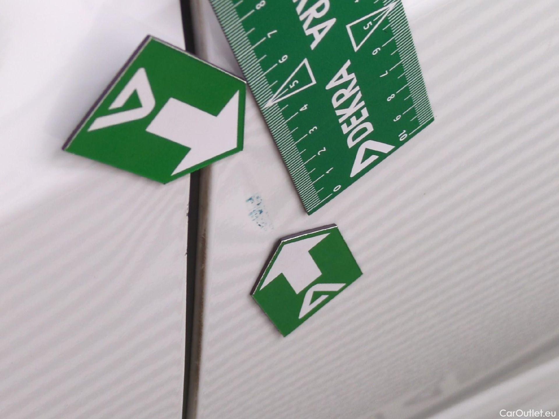  Peugeot  208  Premium 1.5 HDi 100CV BVM6 E6d #32