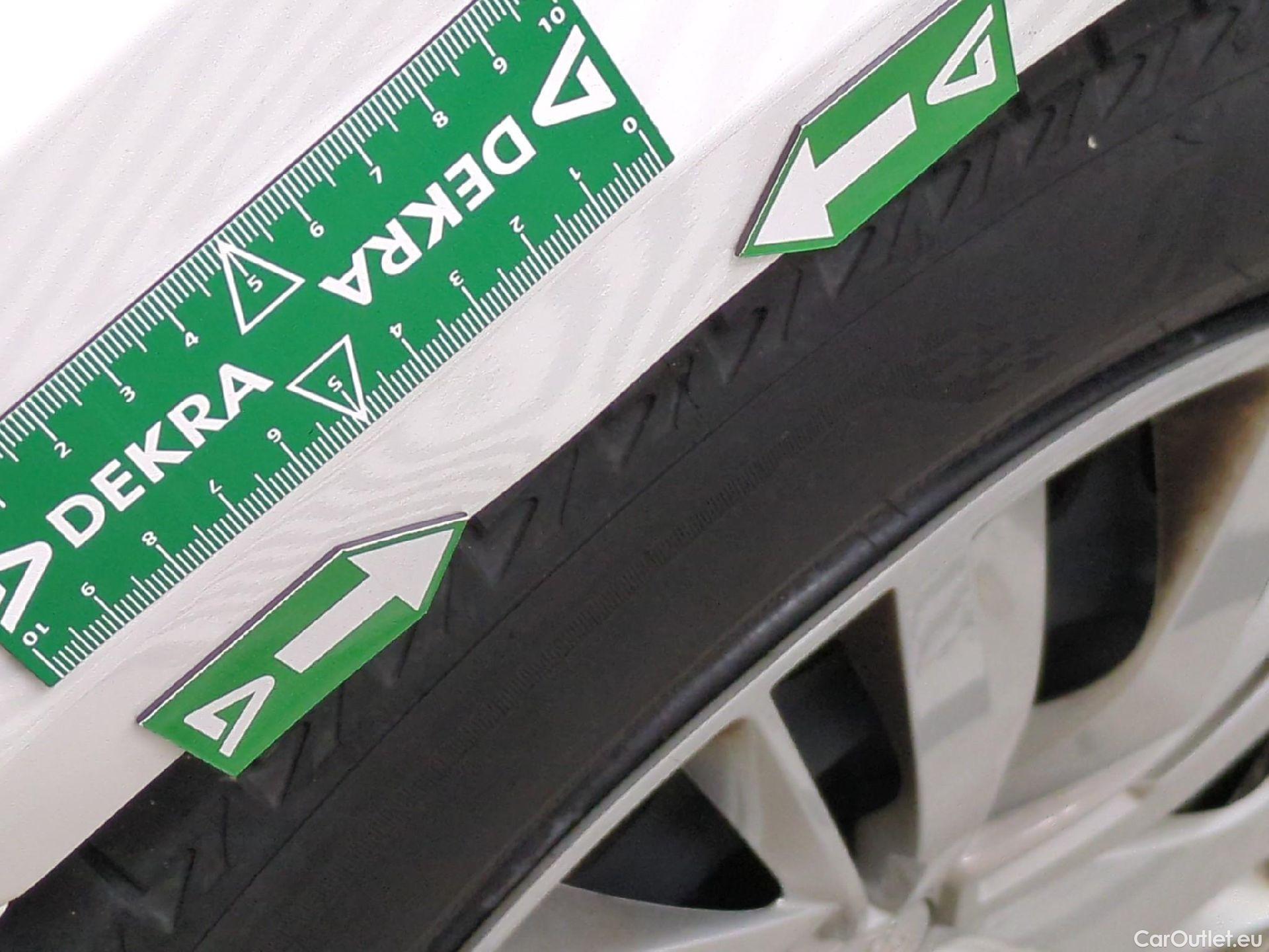  Peugeot  208  Premium 1.5 HDi 100CV BVM6 E6d #27