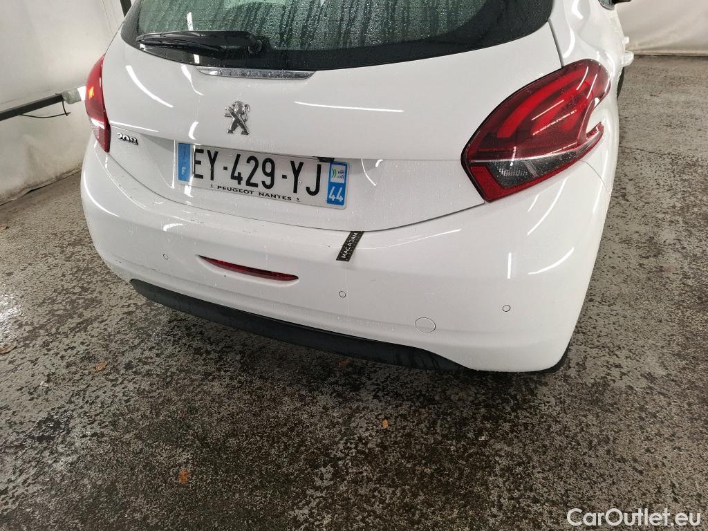  Peugeot  208 PEUGEOT  Affaire / 2015 / 5P / Berline 1.6 BLUEHDI 100 PREMIUM PACK #10