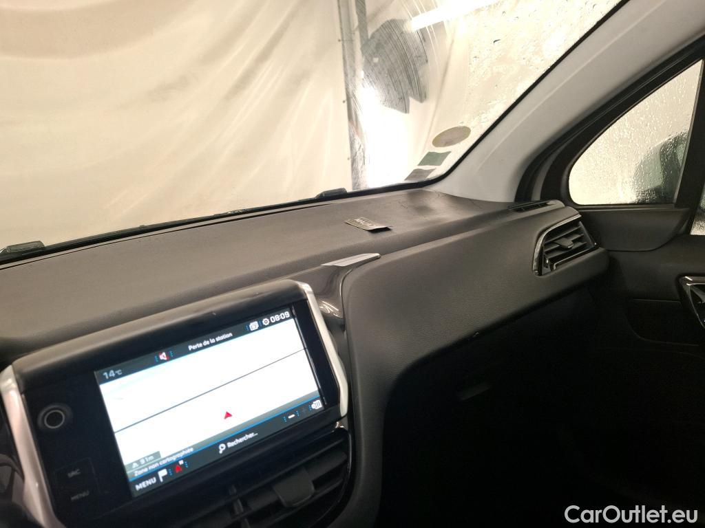  Peugeot  208 PEUGEOT  Affaire / 2015 / 5P / Berline 1.6 BLUEHDI 100 PREMIUM PACK #1