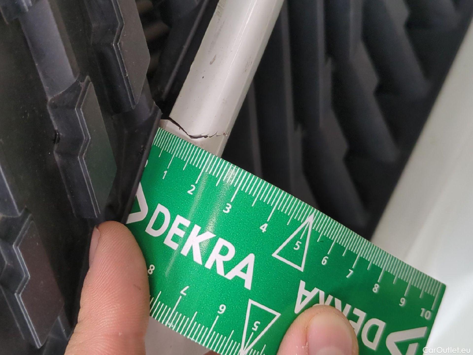  Peugeot  208  Premium 1.5 HDi 100CV BVM6 E6d #24