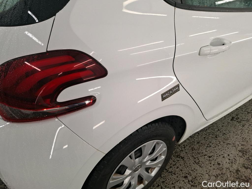  Peugeot  208 PEUGEOT  Affaire / 2015 / 5P / Berline 1.6 BLUEHDI 100 PREMIUM PACK #42