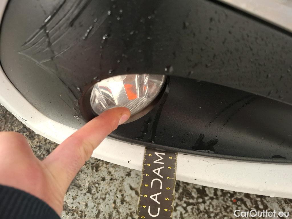  Peugeot  208 PEUGEOT  Affaire / 2015 / 5P / Berline 1.6 BLUEHDI 100 PREMIUM PACK #32