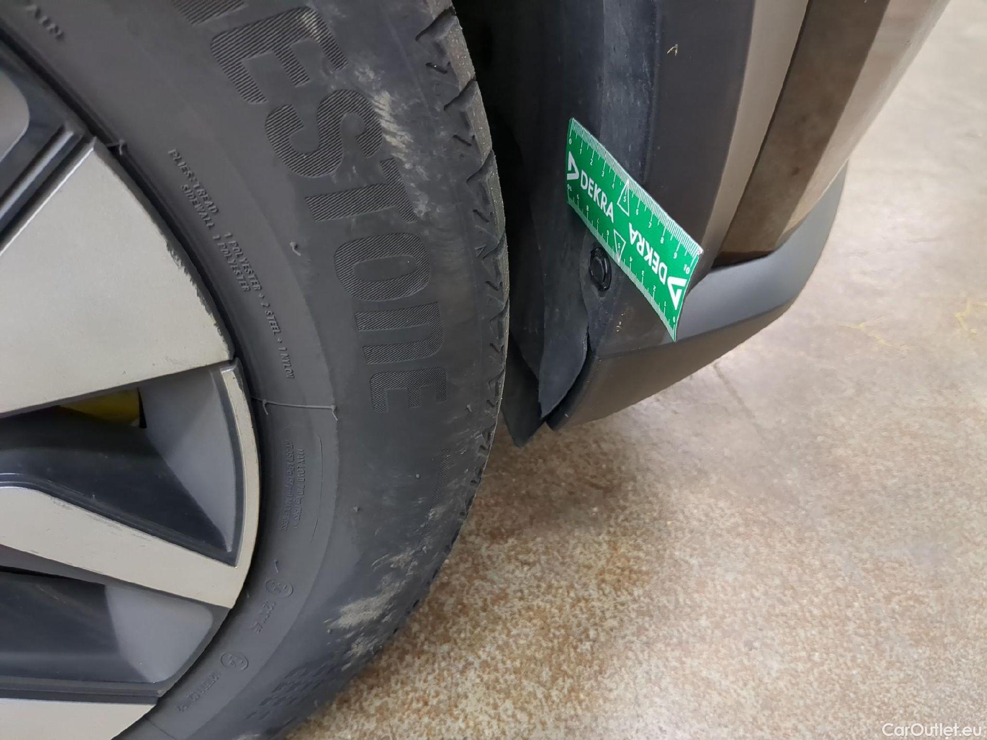  Nissan  Juke NISSAN  / 2019 / 5P / Crossover DIG-T 114 DCT Business Edition #1