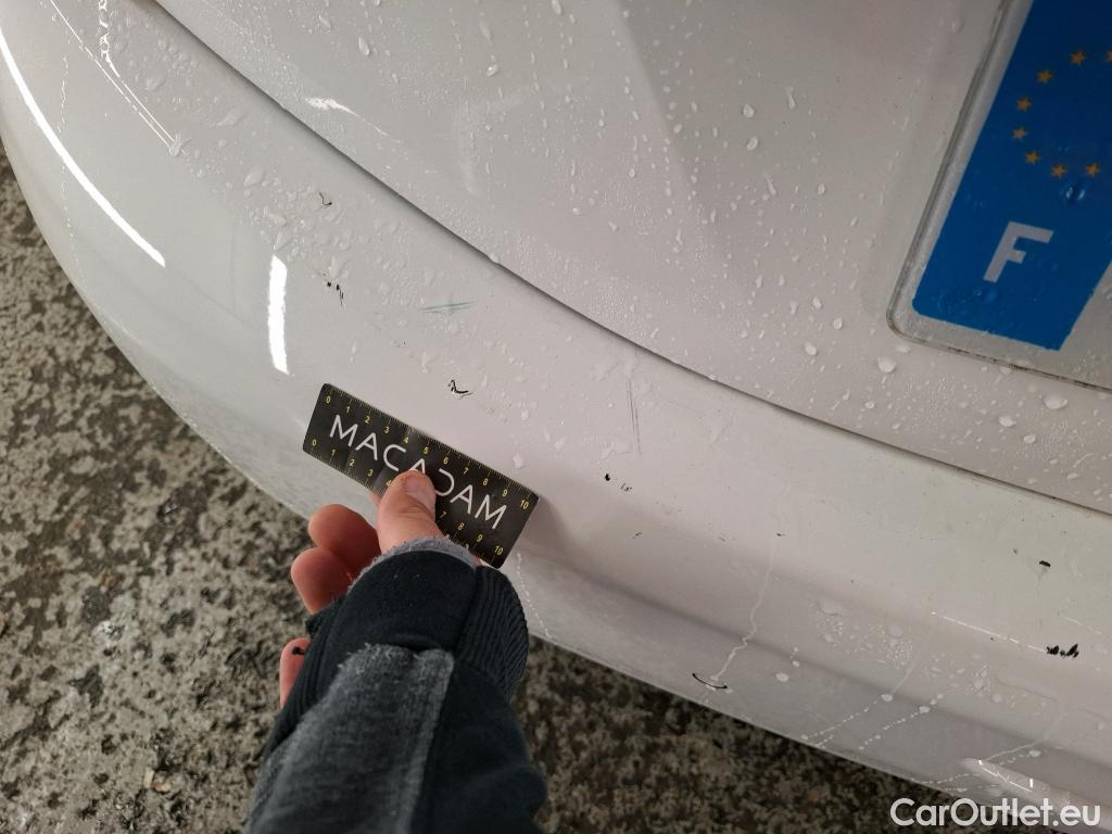  Peugeot  208 PEUGEOT  Affaire / 2015 / 5P / Berline 1.6 BLUEHDI 100 PREMIUM PACK #12