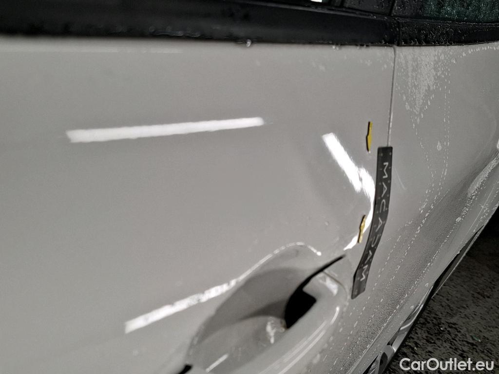  Peugeot  208 PEUGEOT  Affaire / 2015 / 5P / Berline 1.6 BLUEHDI 100 PREMIUM PACK #45