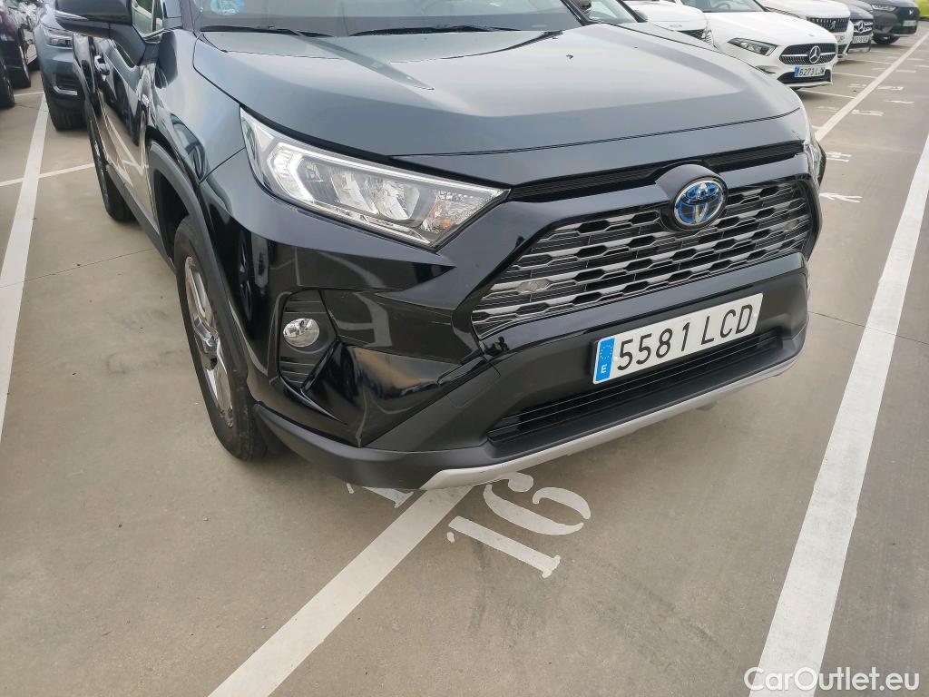  Toyota  RAV4 TOYOTA  / 2018 / 5P / todoterreno 2.5l 220H Advance Plus #15