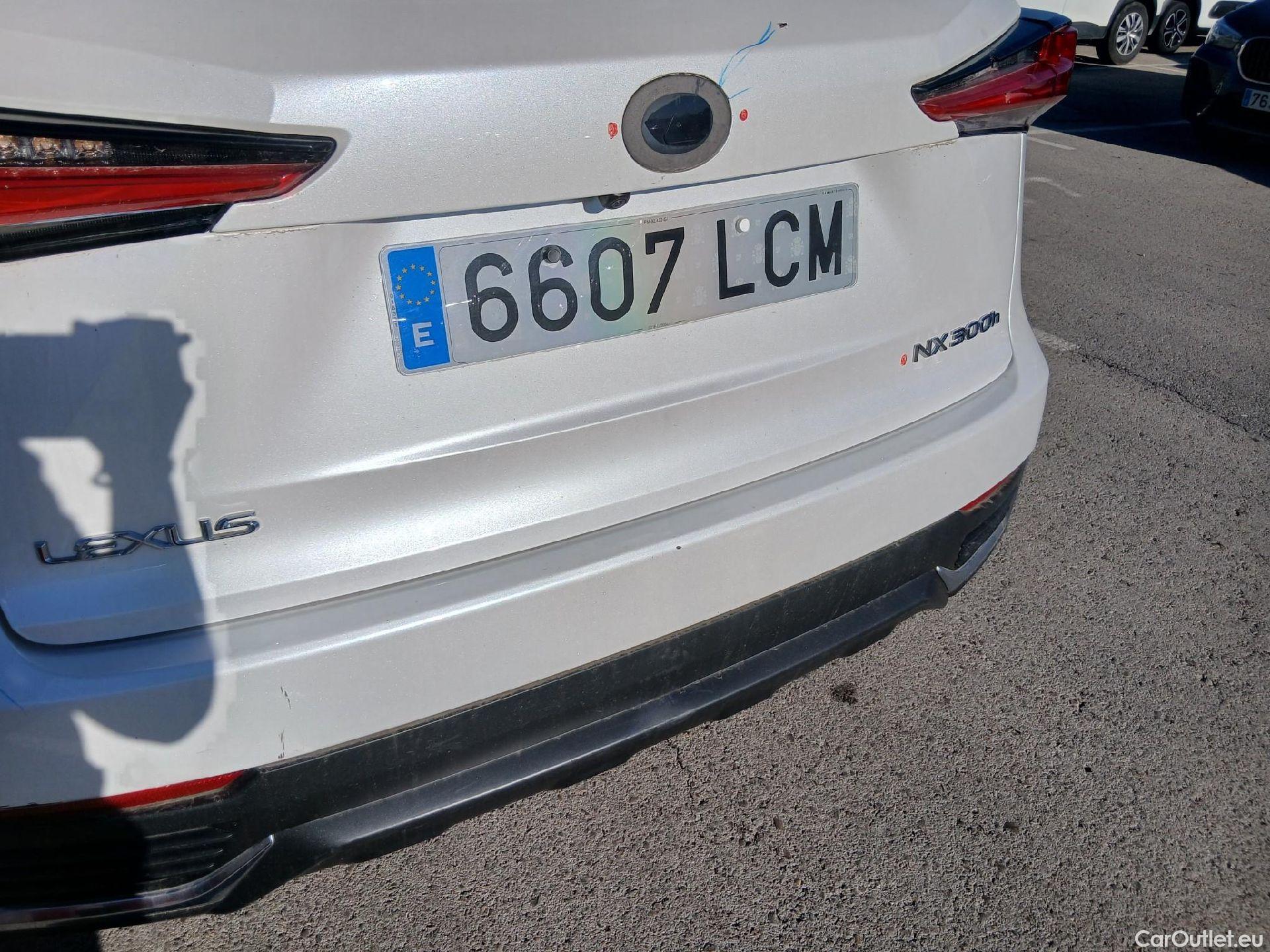  Lexus  NX LEXUS  / 2017 / 5P / todoterreno 2.5 300h Business Navigation 2WD (CX) #33