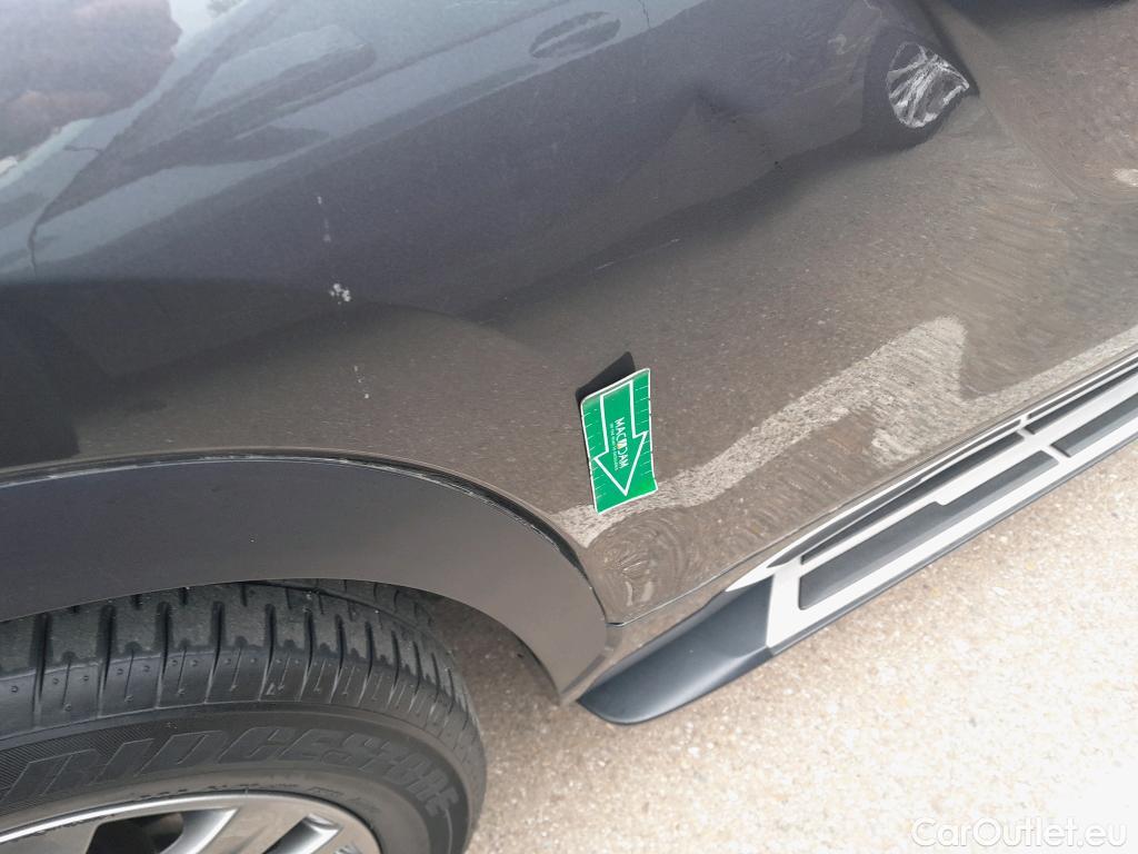  Toyota  Highlander TOYOTA  / 2021 / 5P / todoterreno 2.5 Advance P. Met. Techo Panorámico #2