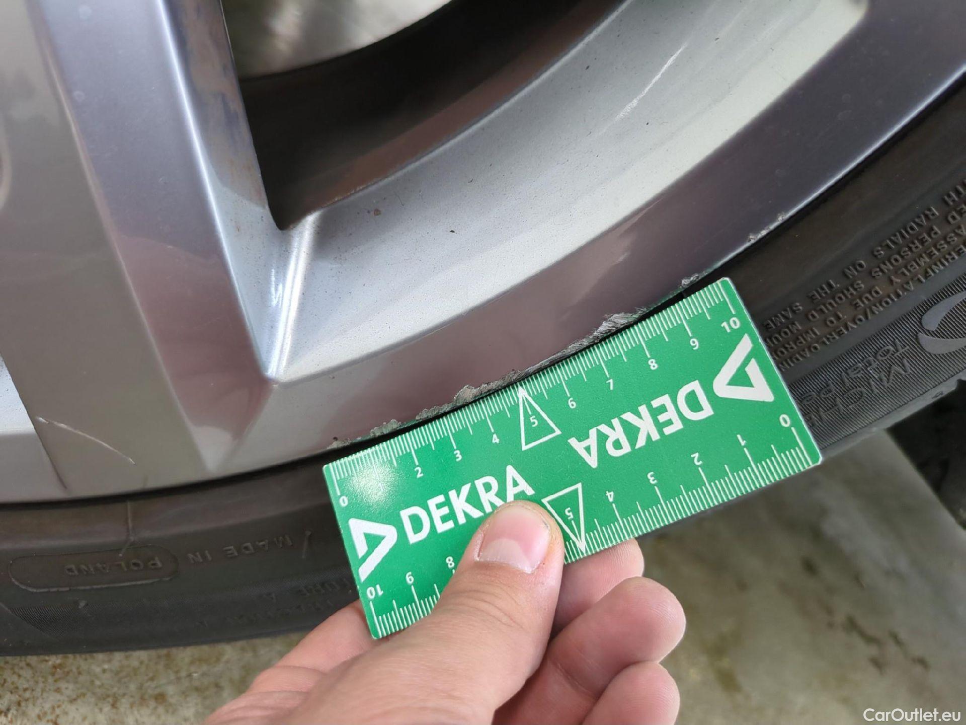  Volkswagen  Tiguan VOLKSWAGEN  / 2020 / 5P / SUV 1.4 eHybrid 245 DSG6 R-Line Exclusive #5