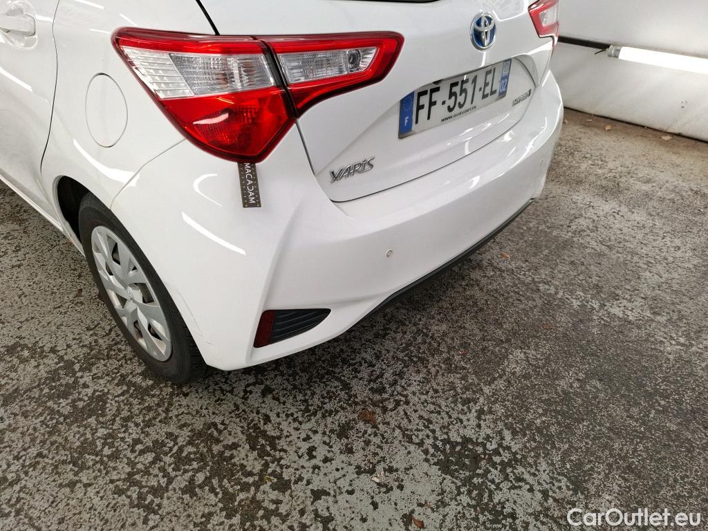  Toyota  Yaris TOYOTA  Hybride / 2017 / 5P / Berline 1.5 VVT-I HYBRID France Business #1