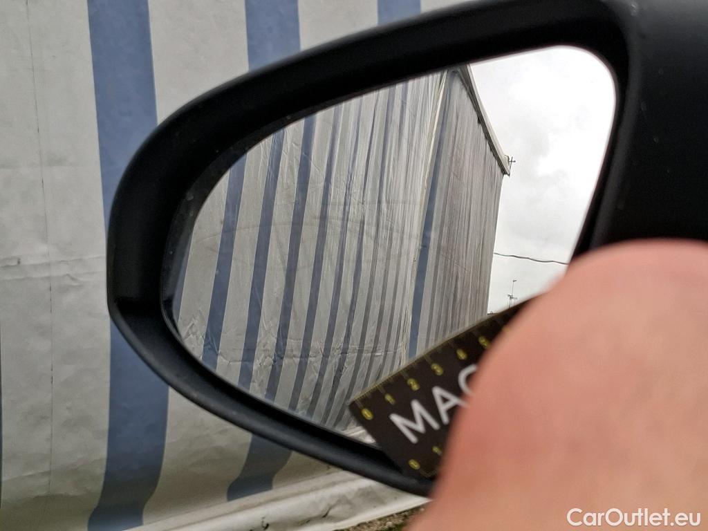  Toyota  Yaris TOYOTA  Hybride / 2017 / 5P / Berline 1.5 VVT-I HYBRID France Business #5