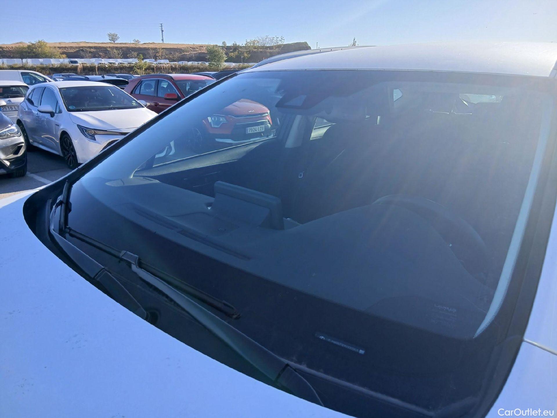  Lexus  NX LEXUS  / 2017 / 5P / todoterreno 2.5 300h Business Navigation 2WD (CX) #9