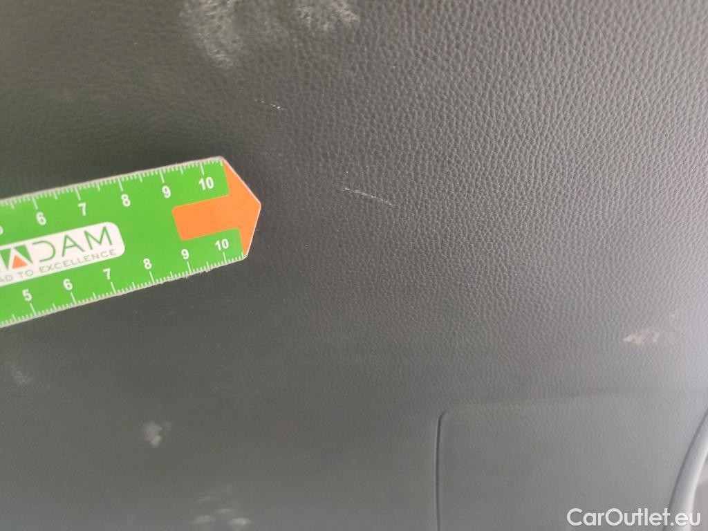  Toyota  RAV4 TOYOTA  / 2018 / 5P / todoterreno 2.5l 220H Advance Plus #12