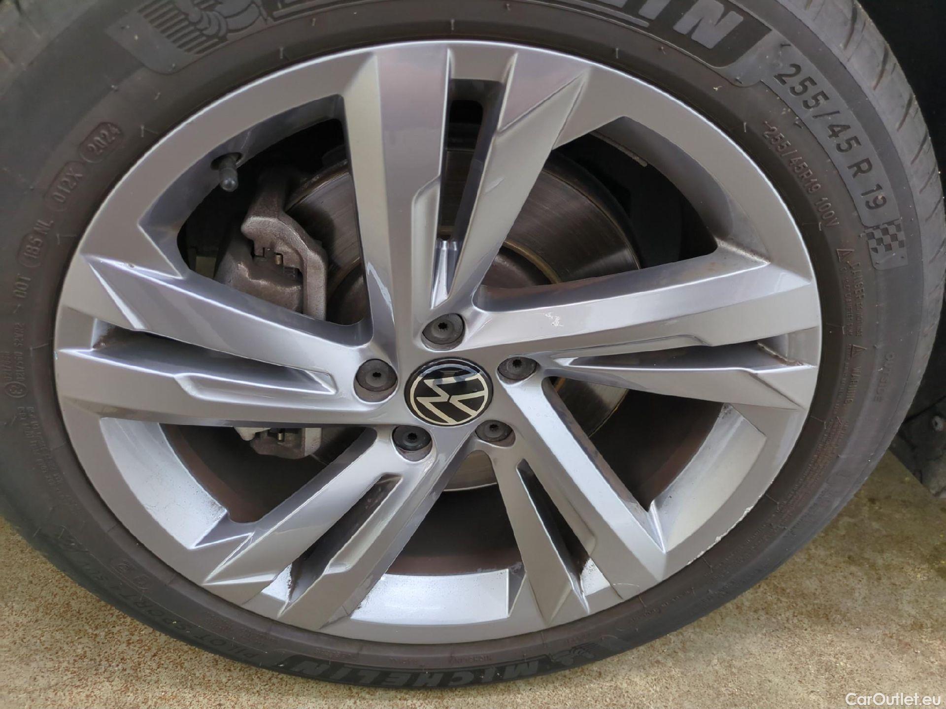  Volkswagen  Tiguan VOLKSWAGEN  / 2020 / 5P / SUV 1.4 eHybrid 245 DSG6 R-Line Exclusive #6