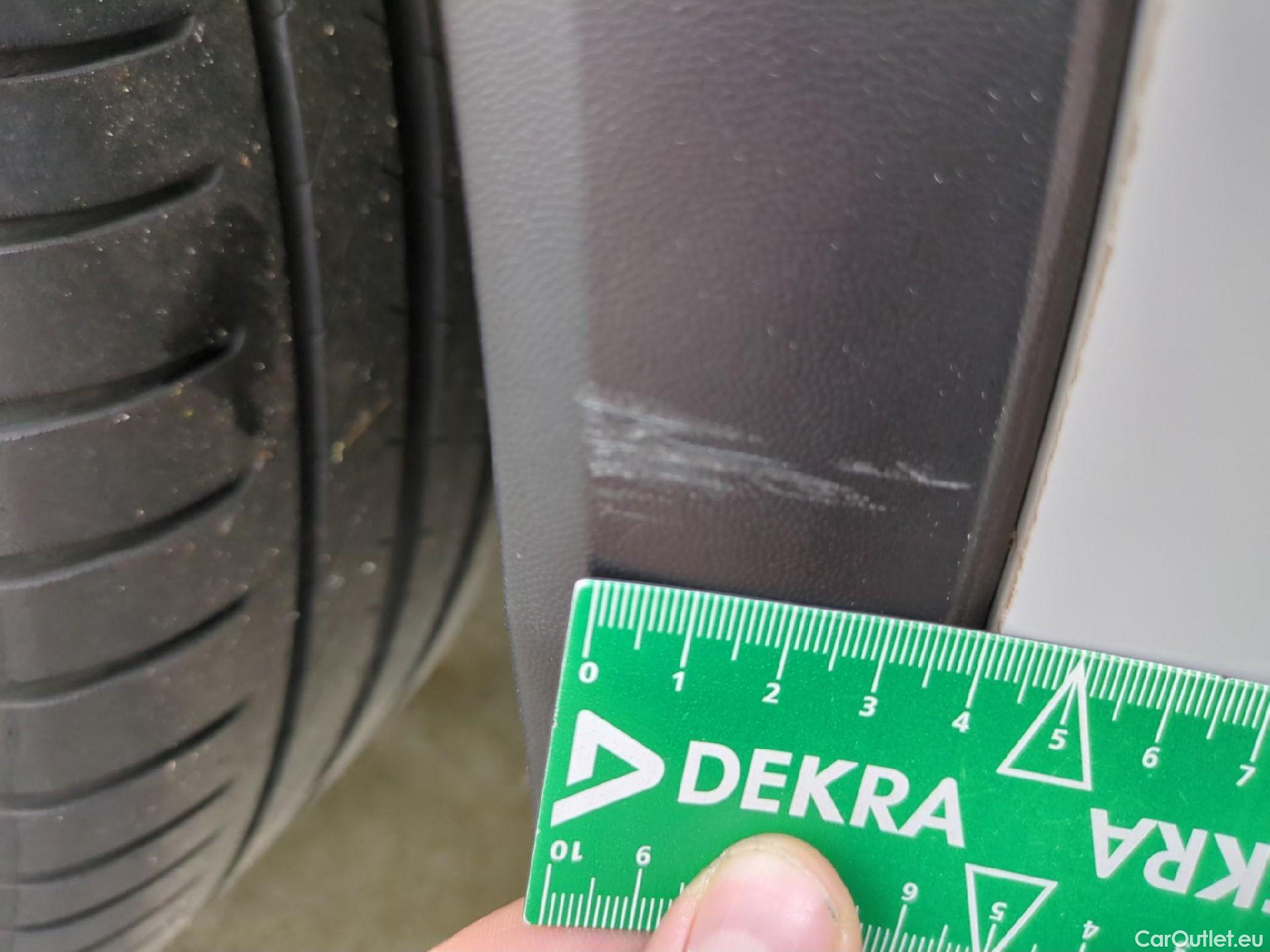  Volkswagen  Tiguan VOLKSWAGEN  / 2020 / 5P / SUV 1.4 eHybrid 245 DSG6 R-Line Exclusive #19