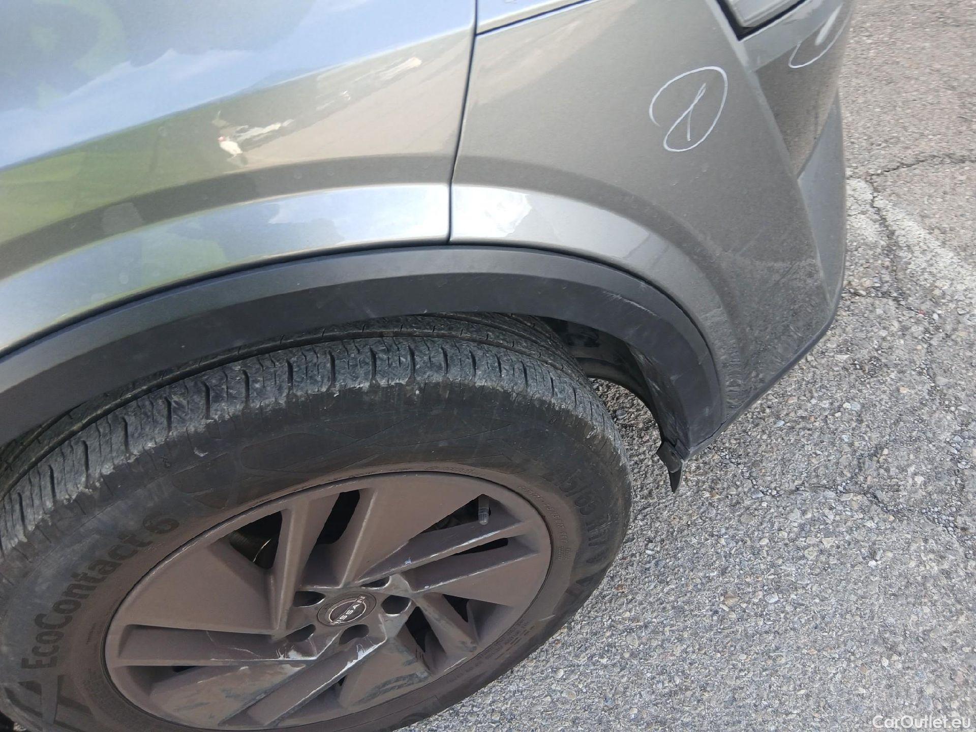  Nissan  Qashqai NISSAN  / 2021 / 5P / todoterreno DIG-T 103kW (140CV) mHEV 4x2 Acenta #26