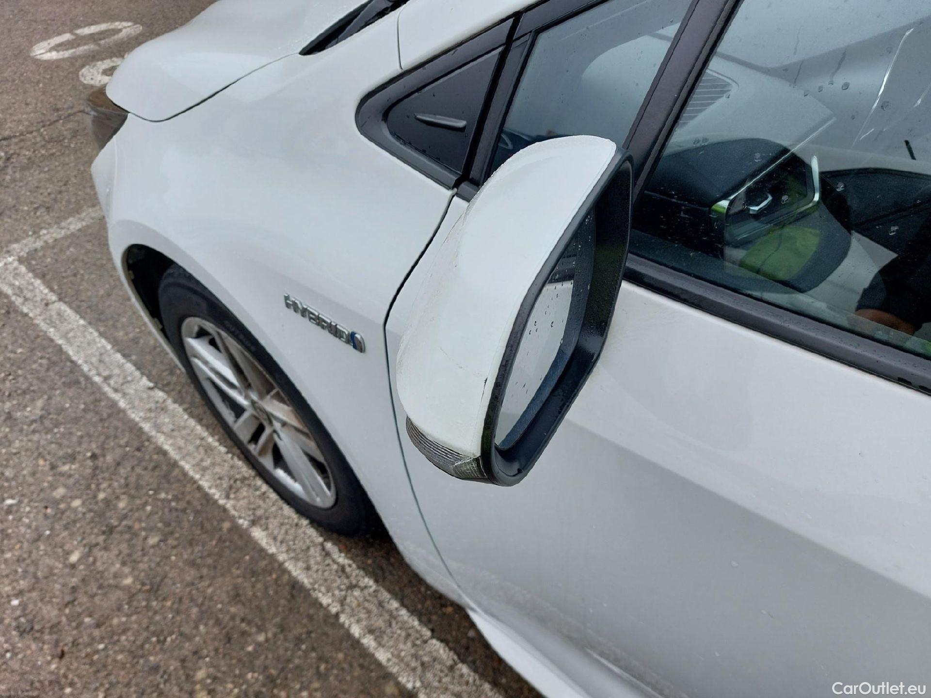  Toyota  Corolla TOYOTA  / 2019 / 5P / familiar 1.8 125H ACTIVE TECH E-CVT TOU SPORT #4