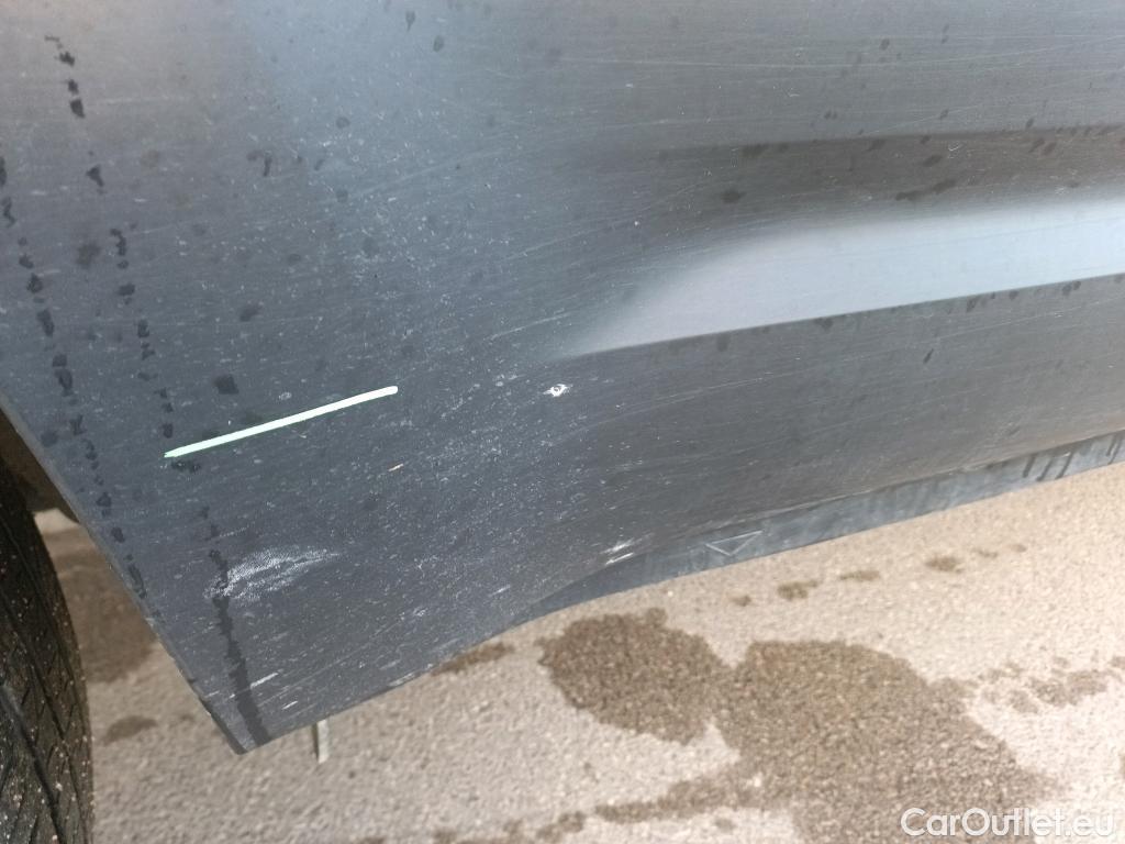  Land Rover  Defender LAND ROVER  / 2019 / 5P / todoterreno 2.0 D240 SD4 First Edition Auto 4WD(SP) #10