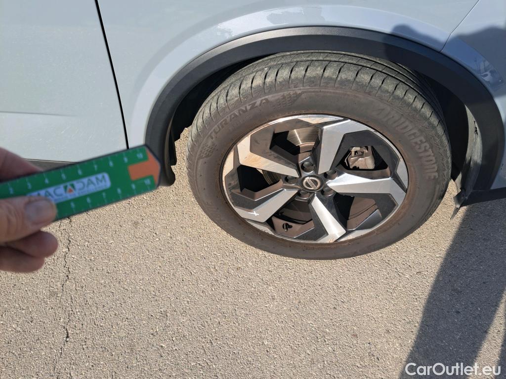  Nissan  Qashqai NISSAN  / 2021 / 5P / todoterreno DIG-T 116kW mHEV Xtronic Premiere Edit.(SL) #5