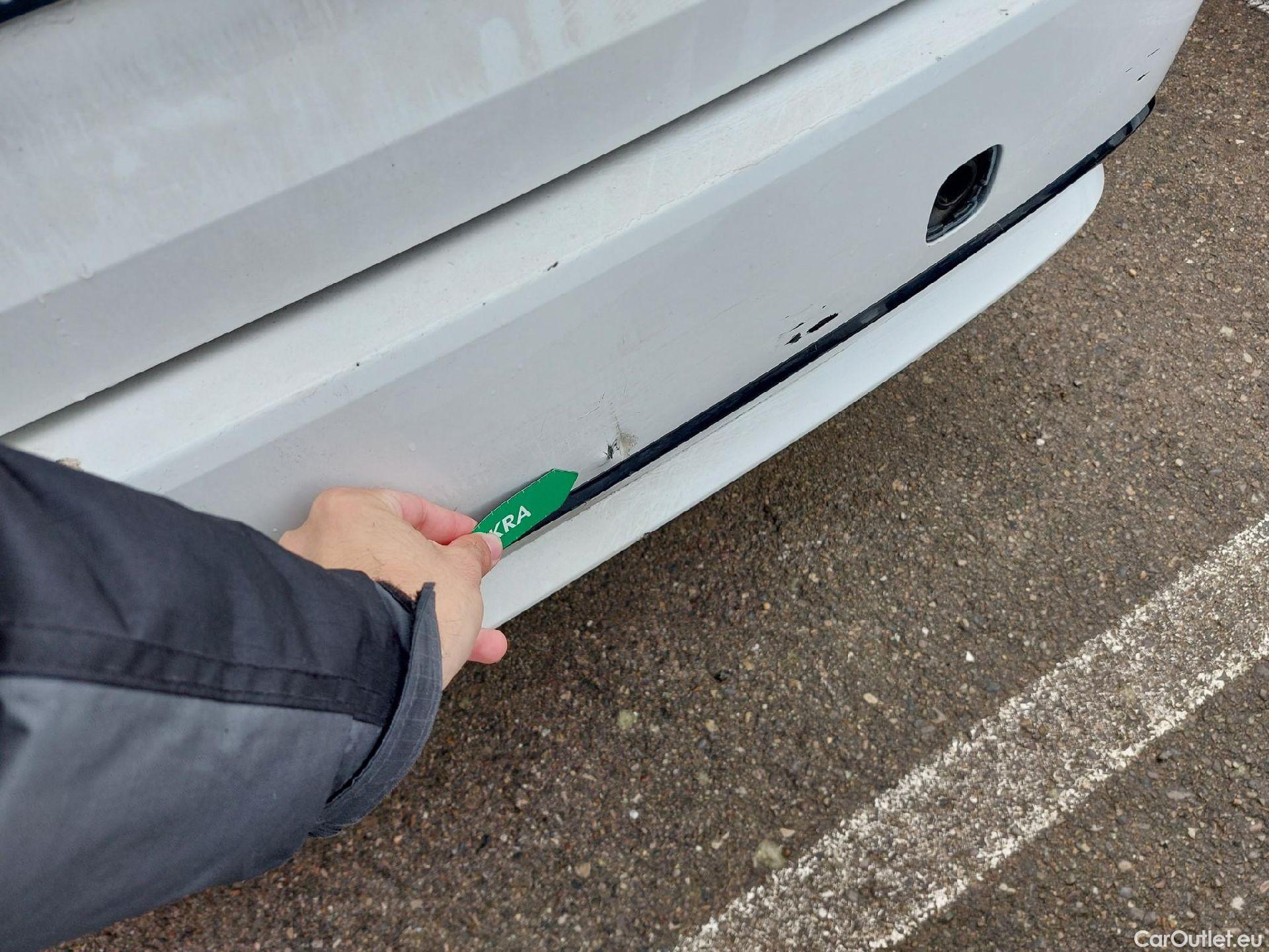  Toyota  Corolla TOYOTA  / 2019 / 5P / familiar 1.8 125H ACTIVE TECH E-CVT TOU SPORT #7