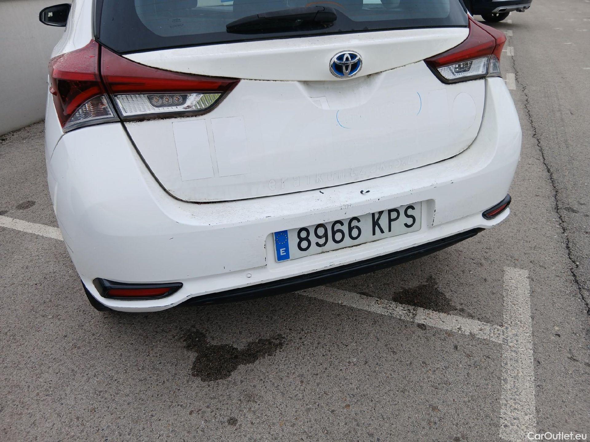  Toyota  Auris TOYOTA  / 2015 / 5P / berlina con portón 1.8 140H Hybrid Business #20