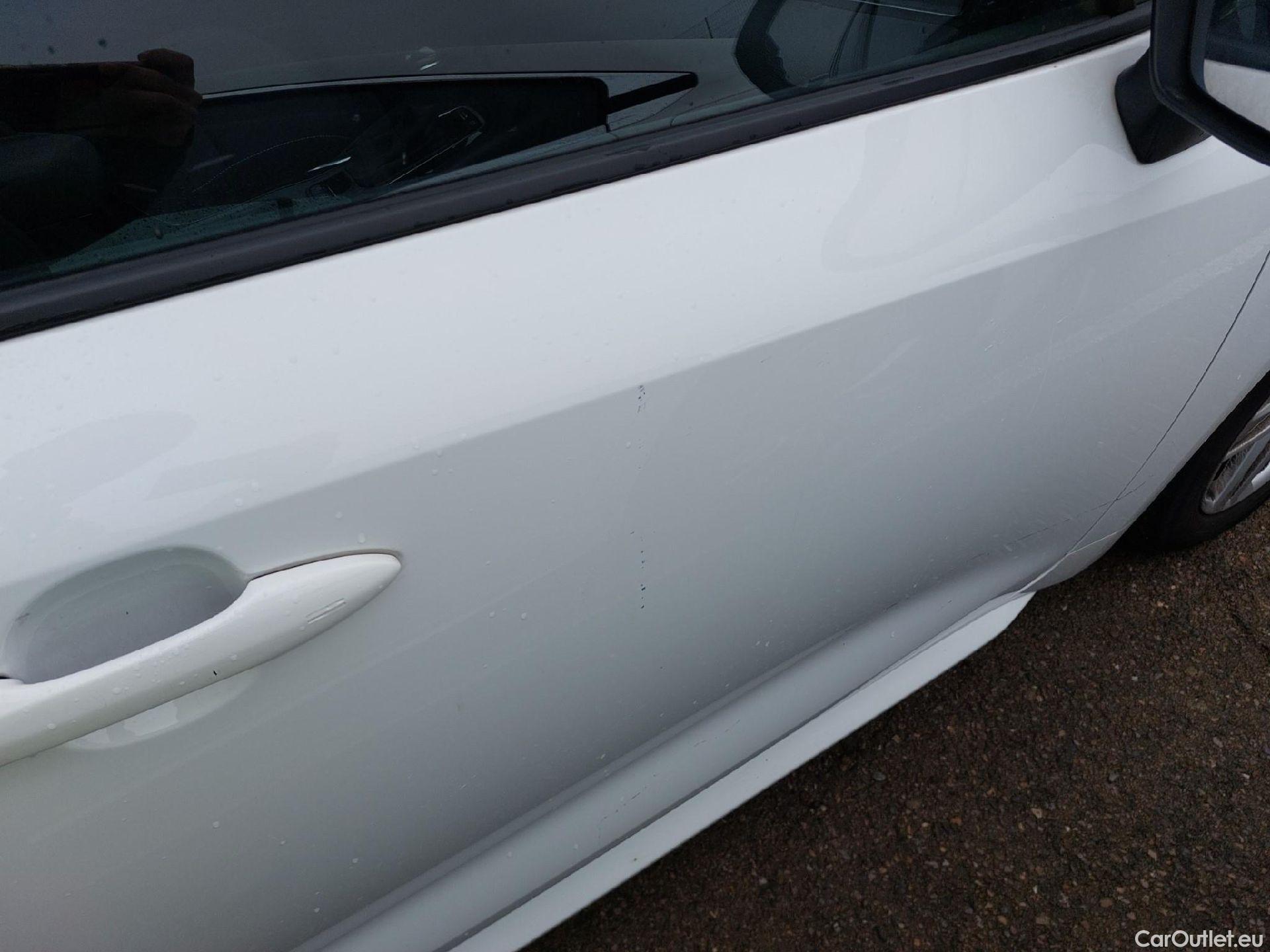  Toyota  Corolla TOYOTA  / 2019 / 5P / familiar 1.8 125H ACTIVE TECH E-CVT TOU SPORT #13