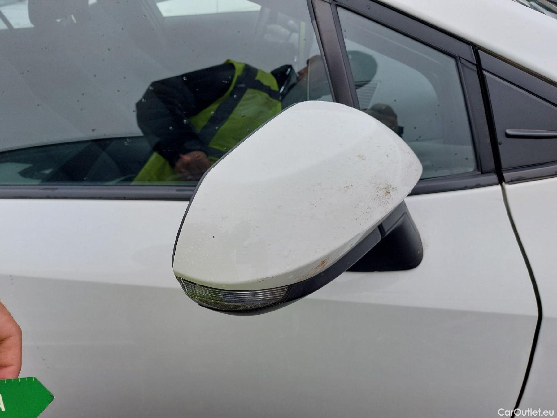  Toyota  Corolla TOYOTA  / 2019 / 5P / familiar 1.8 125H ACTIVE TECH E-CVT TOU SPORT #15