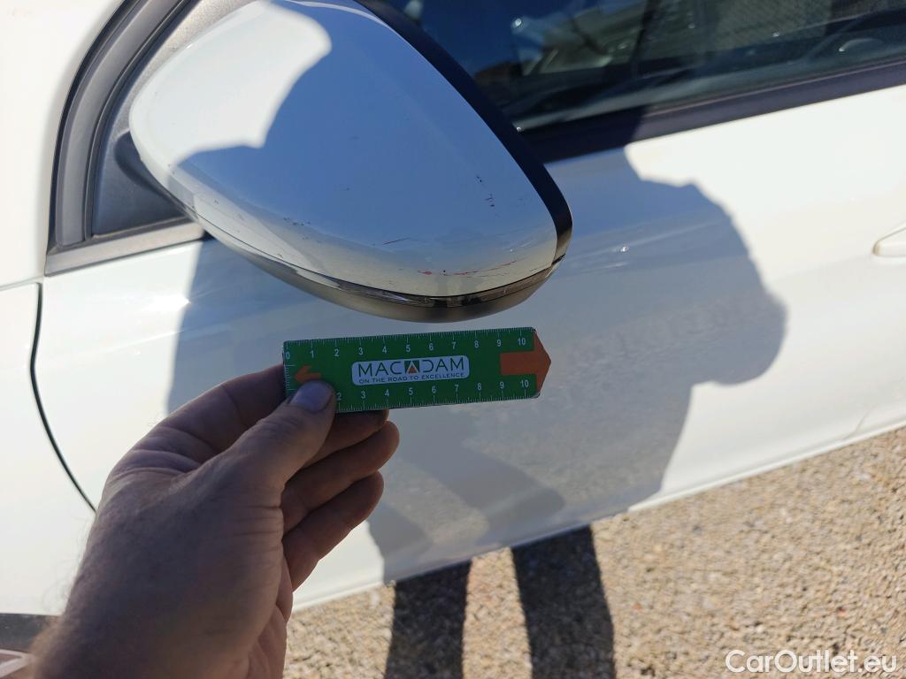  Peugeot  308 PEUGEOT  / 2017 / 5P / familiar SW Style BlueHDi 130 S&S #15