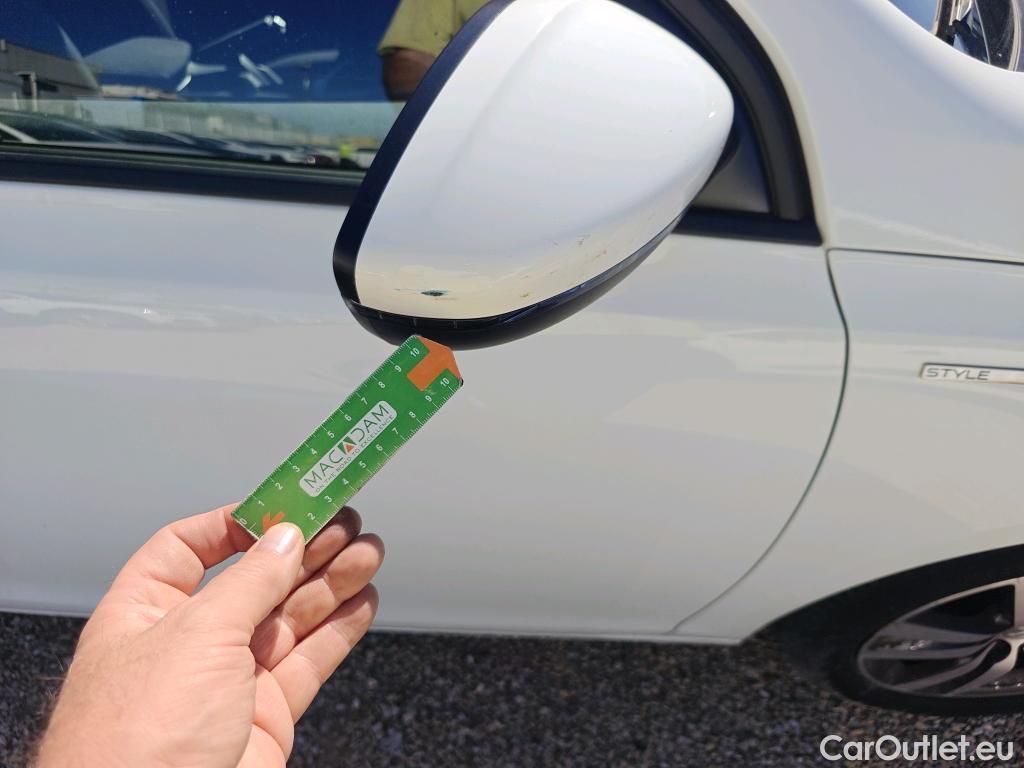  Peugeot  308 PEUGEOT  / 2017 / 5P / familiar SW Style BlueHDi 130 S&S #18