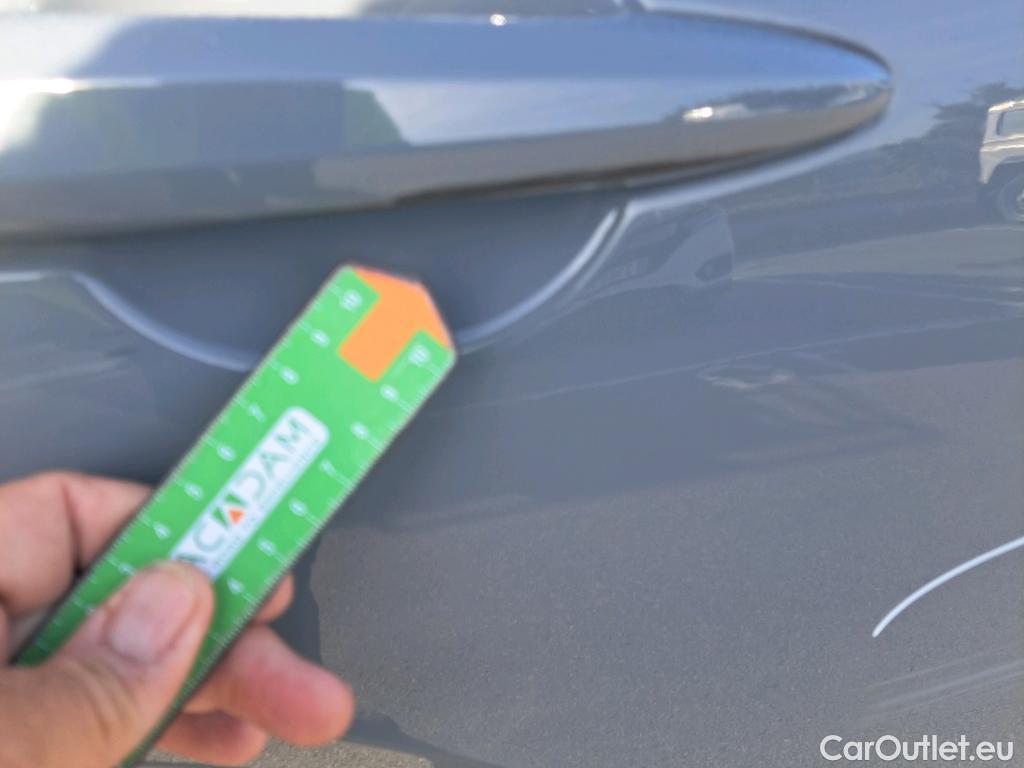  Nissan  Qashqai NISSAN  / 2021 / 5P / todoterreno DIG-T 116kW mHEV Xtronic Premiere Edit.(SL) #32