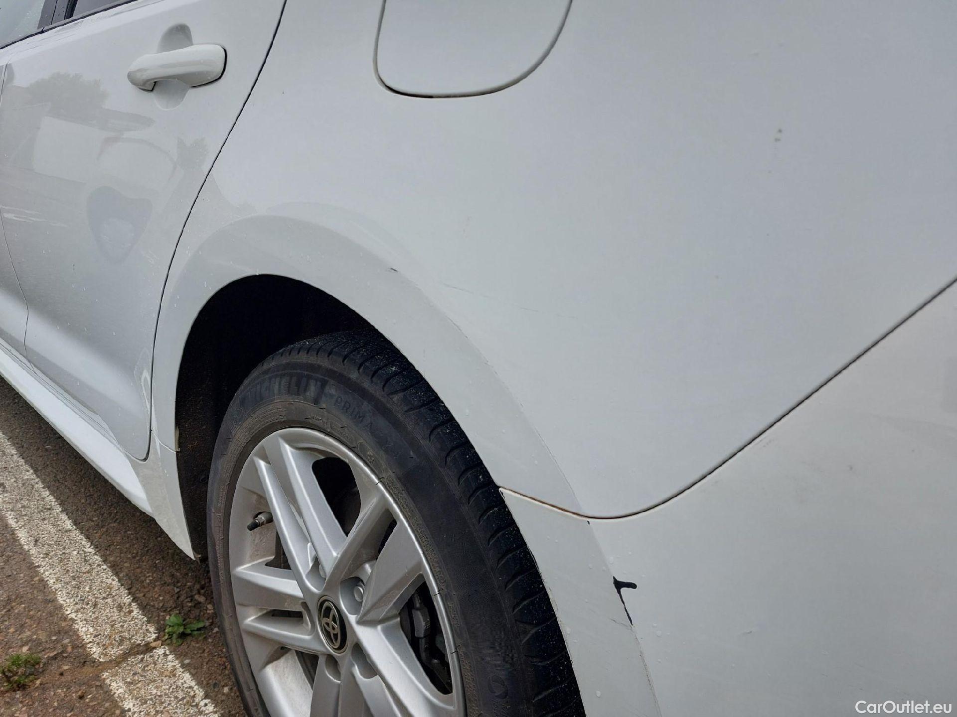  Toyota  Corolla TOYOTA  / 2019 / 5P / familiar 1.8 125H ACTIVE TECH E-CVT TOU SPORT #6