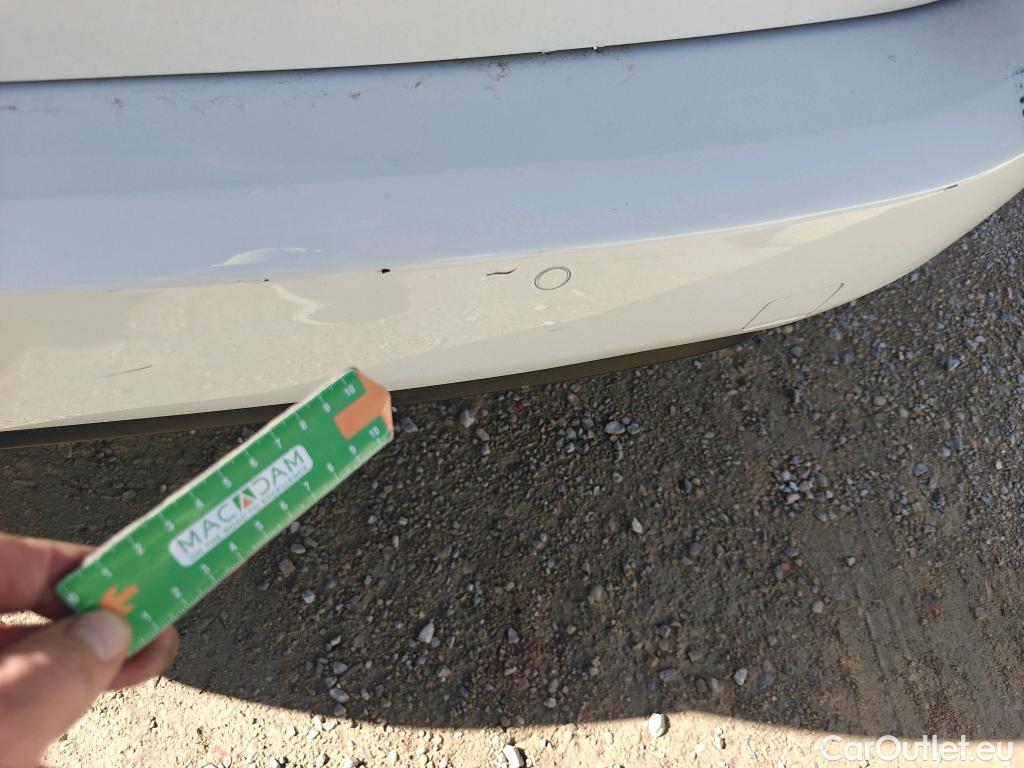  Peugeot  308 PEUGEOT  / 2017 / 5P / familiar SW Style BlueHDi 130 S&S #13