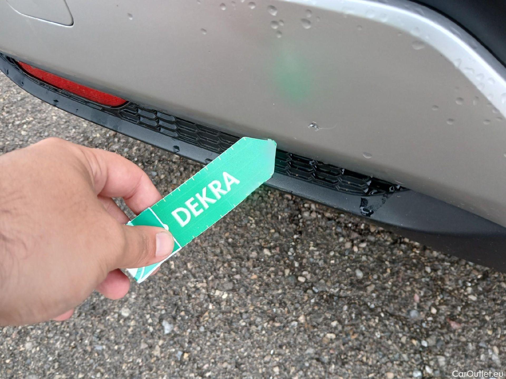  Nissan  Qashqai NISSAN  / 2021 / 5P / todoterreno DIG-T 116kW mHEV Xtronic Prem.Edit. Bit.(SL) #9