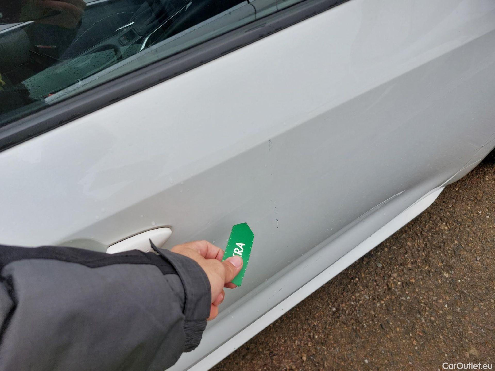  Toyota  Corolla TOYOTA  / 2019 / 5P / familiar 1.8 125H ACTIVE TECH E-CVT TOU SPORT #14