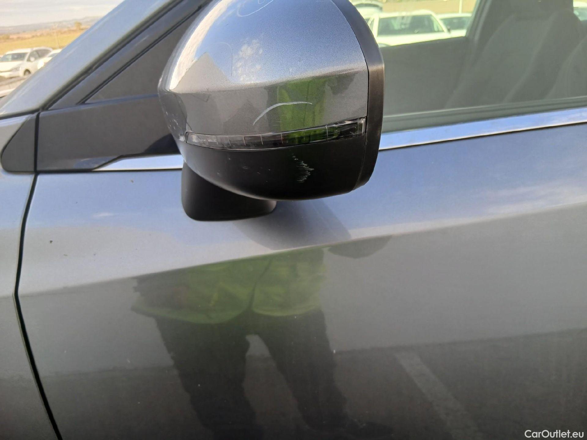  Nissan  Qashqai NISSAN  / 2021 / 5P / todoterreno DIG-T 103kW (140CV) mHEV 4x2 Acenta #9